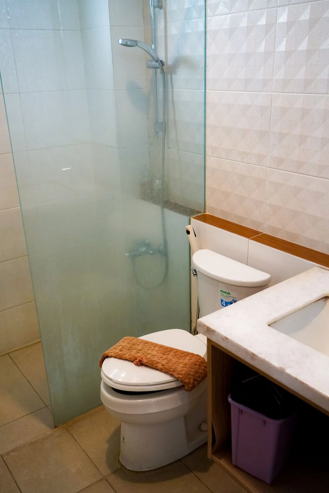 Bathroom layout and fittings