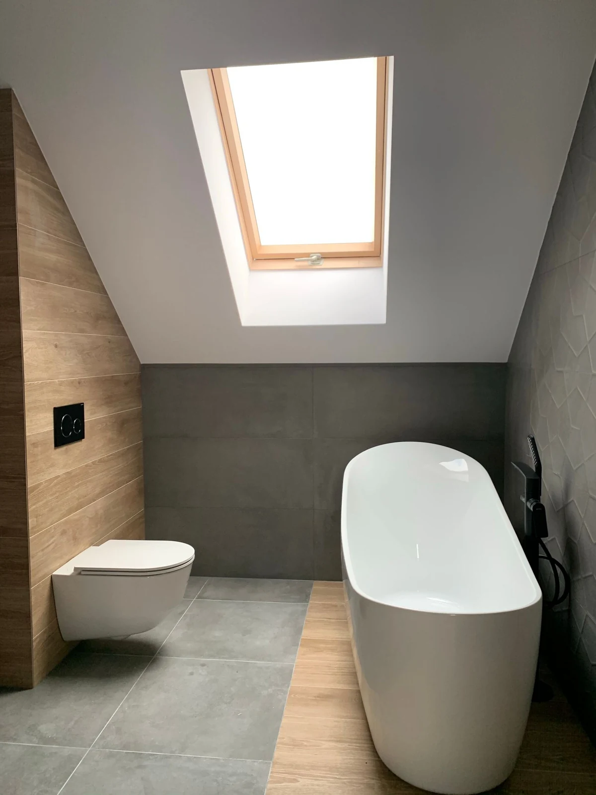 Bathroom layout and fittings